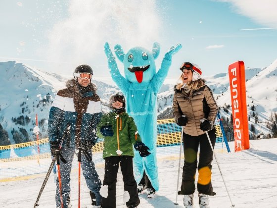 winterurlaub saalbach hinterglemm abenteuer hotel familie 3