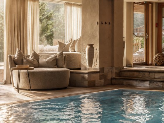 wellness hotel indoorpool saalbach hinterglemm 2