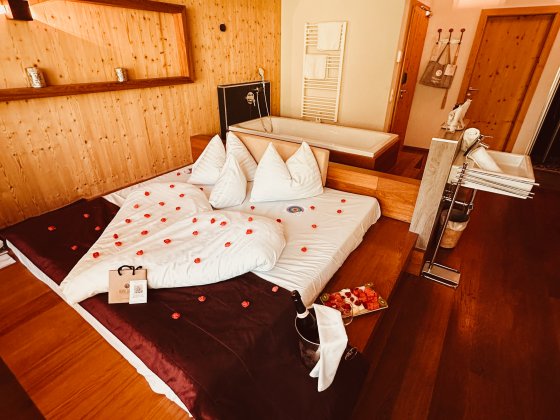 hotel alpin juwel saalbach hinterglemm wellness spa romantik