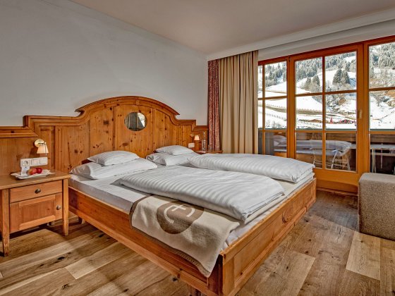 hotel saalbach hinterglemm junior suite kristall 2490