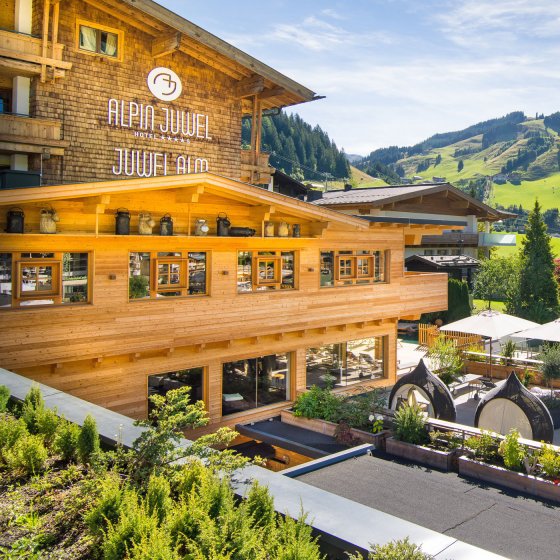 hotel saalbach hinterglemm terrasse sommer 2 1529990744