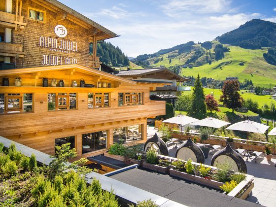 hotel saalbach hinterglemm terrasse sommer 2