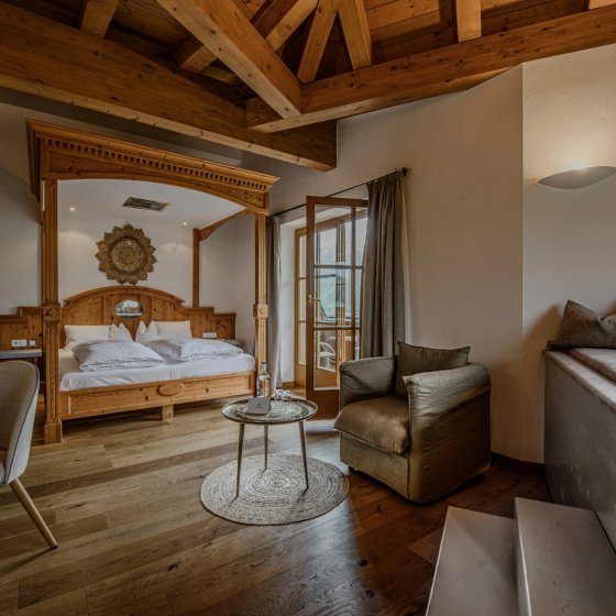 hotel alpinjuwel romantik suite kristall saalbach hinterglemm 1