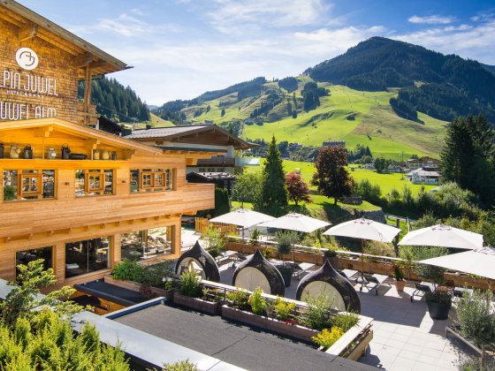 saalbach hinterglemm hotel alpin juwel aussen sommer 1531281088