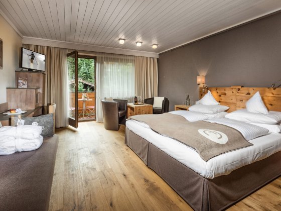 saalbach hinterglemm hotel alpin juwel doppelzimmer kristall 2 1531201575