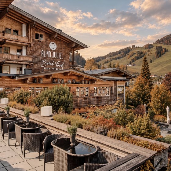 saalbach hinterglemm hotel herbst aussen 2