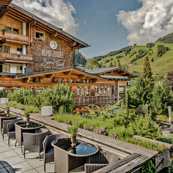 saalbach hinterglemm hotel sommer aussen 1785329366