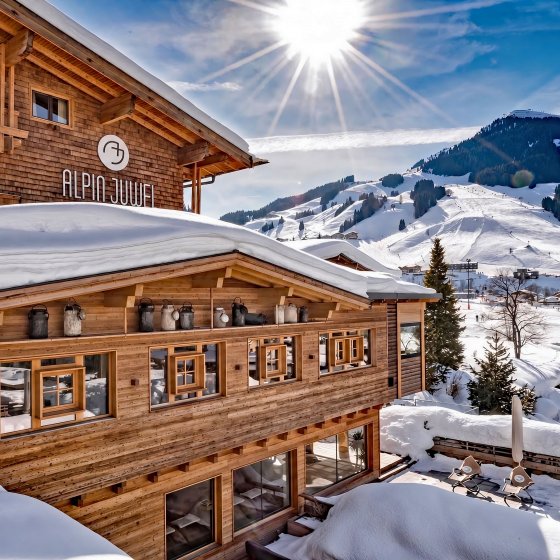 saalbach hinterglemm hotel winter aussen 1