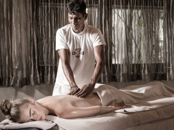 saalbach hinterglemm wellnesshotel alpin juwel massage
