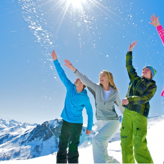 saalbach hinterglemm winter urlaub hotel alpin juwel familie