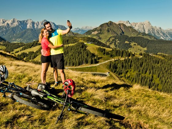 sommerurlaub saalbach hinterglemm mountainbiken selfie