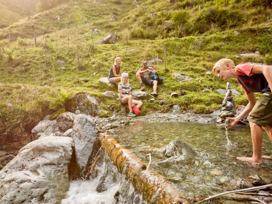 sommerurlaub saalbach hinterglemm wandern familie 8