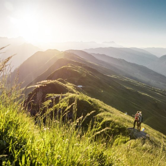 wandern hiking in saalbach hinterglemm 1200x801