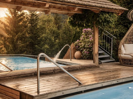 wellness hotel outdoorpool saalbach hinterglemm 2