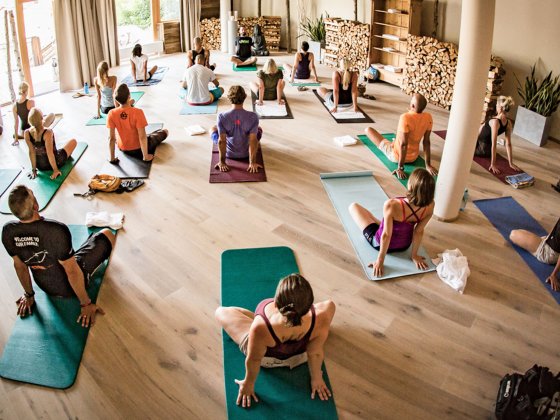 wellnesshotel saalbach hinterglemm yoga 1538971364