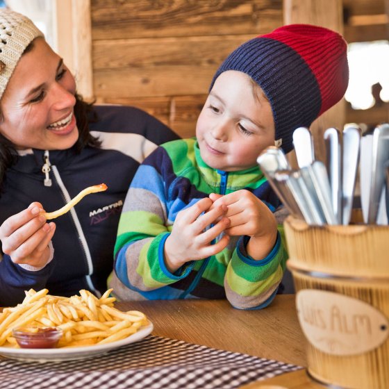 winterurlaub saalbach hinterglemm familie 2 1530598301