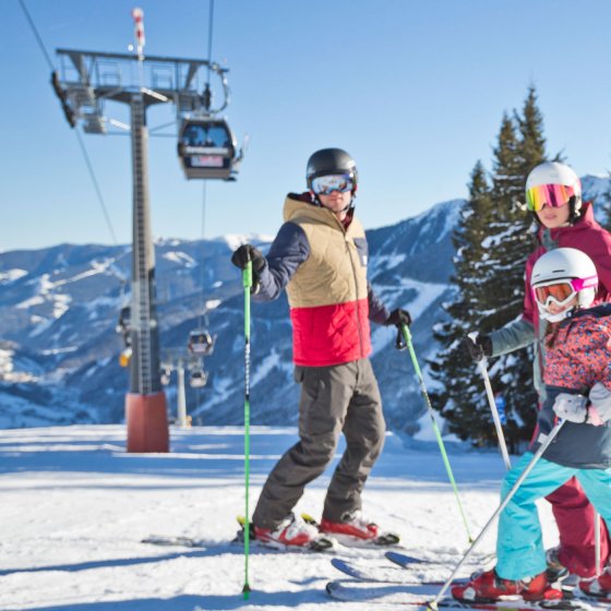 winterurlaub saalbach hinterglemm skifahren familie 5 1530424295