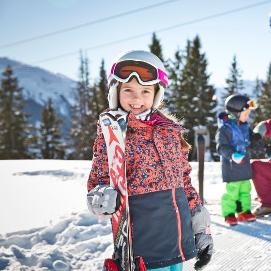 winterurlaub saalbach hinterglemm skifahren familie 8