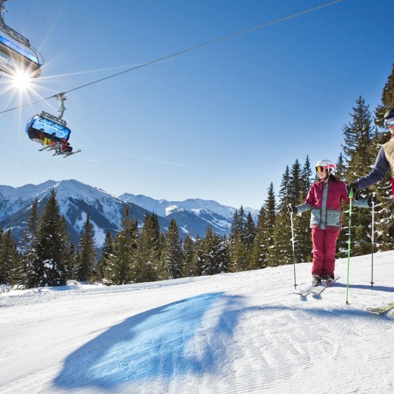 winterurlaub saalbach hinterglemm skifahren lifte 1530427737